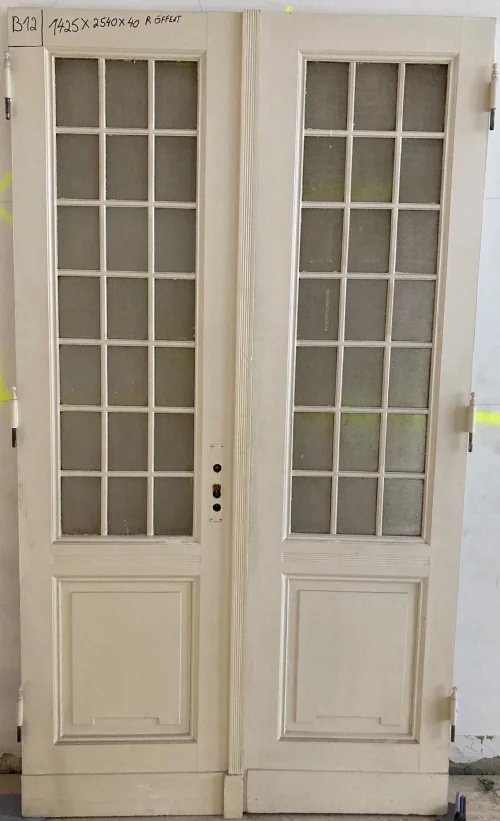 Zweiflügelige Zimmertüren mit Glaseinsatz